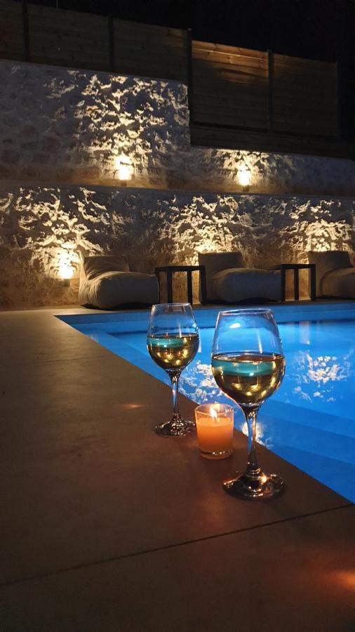 Nemesis Luxury Villas Apolpaina Bagian luar foto